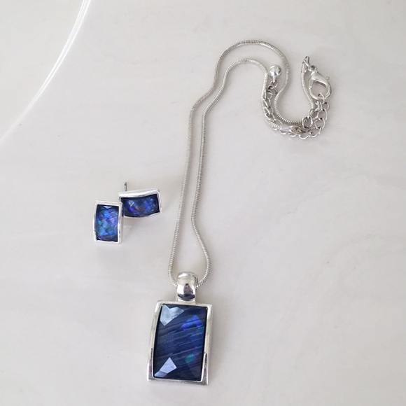 Pendent & Earring Set - Picture 5 of 7